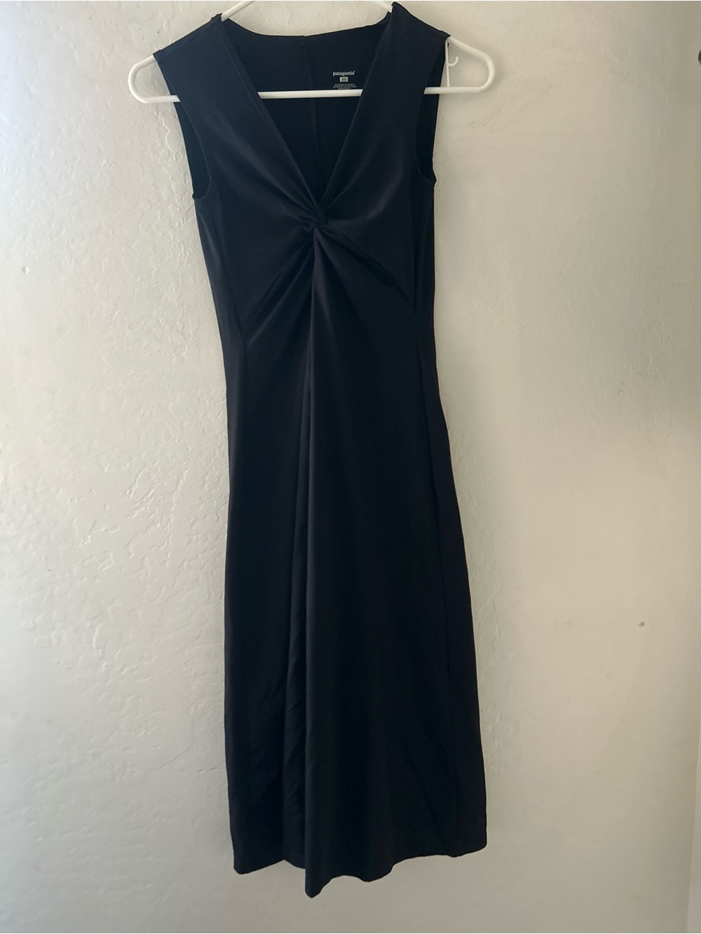 Patagonia Black Twist-Front Sleeveless Dress
